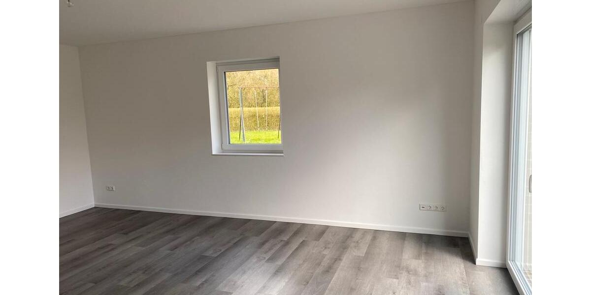 Erdgeschoßwohnung Wilhelmshaven Altengroden - 3 Zimmer, 91 m&sup2;, 1.300&euro; | Angebot:26049257