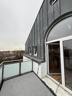 Dachgeschoßwohnung Friedrichsdorf - 4 Zimmer, 140 m&sup2;, 1.900&euro; | Angebot:25268930