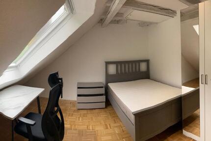 Möbliertes WG Zimmer in Stuttgart ObertürkheimRoom in Stuttgart 5 zimmer