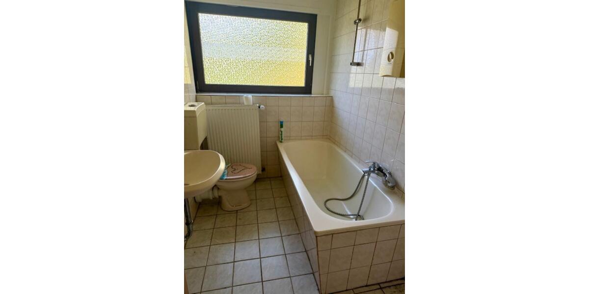 Dachgeschoßwohnung Bergneustadt - 3 Zimmer, 61 m&sup2;, 320&euro; | Angebot:24813798