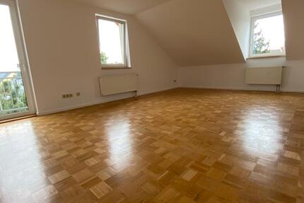 2 Zimmerwohnung 3. OG, Aufzug, TG-Stellplatz, Balkon zimmer