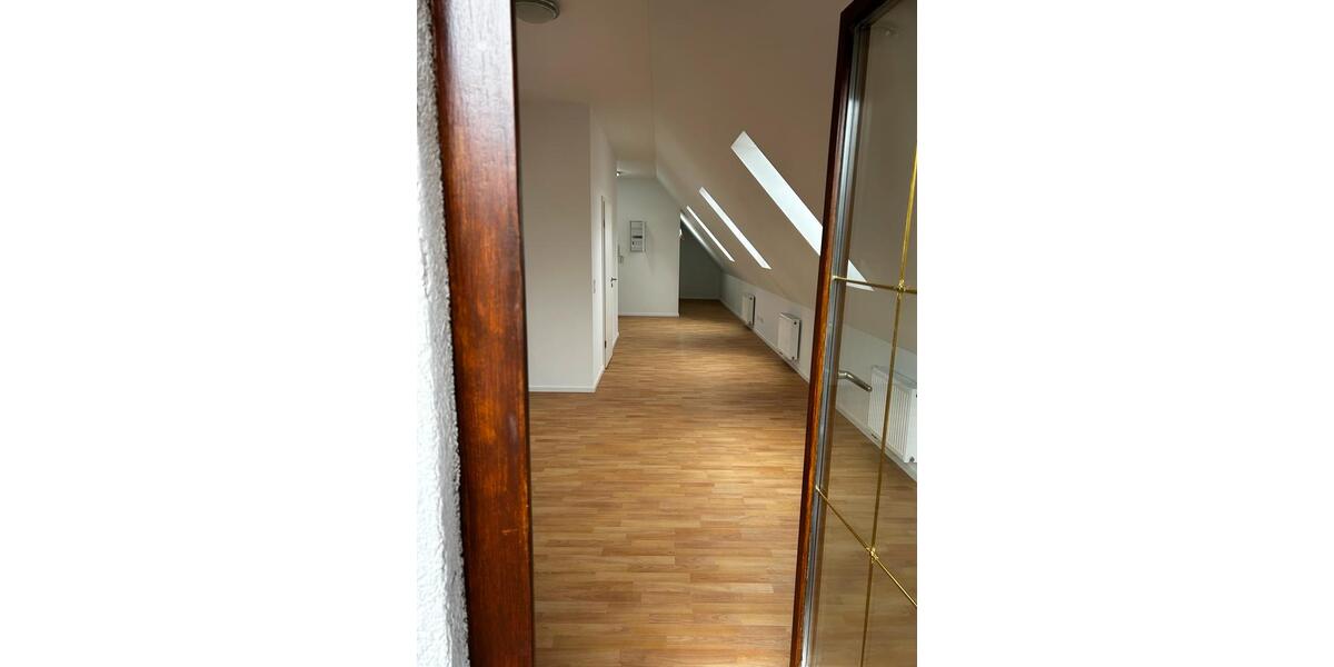 Dachgeschoßwohnung Dillingen an der Donau - 1 Zimmer, 50 m&sup2;, 690&euro; | Angebot:26123053