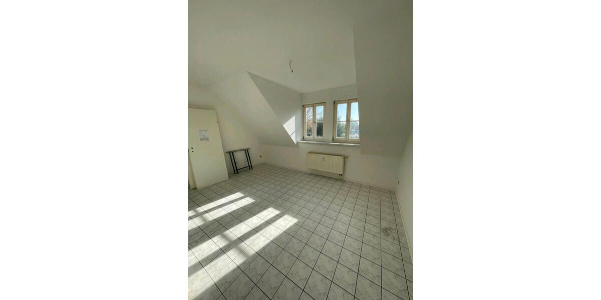 Dachgeschoßwohnung Seelow - 2 Zimmer, 58 m&sup2;, 782&euro; | Angebot:25021643