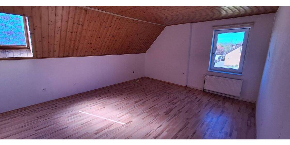 Etagenwohnung Weener Holthusen - 4 Zimmer, 92 m&sup2;, 800&euro; | Angebot:26487228