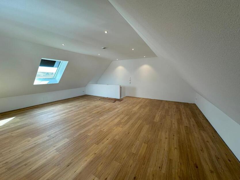 NEUBAU 3,5 Zimmer Maisonette Wohnung 106 m², Balkon & Tiefgarage