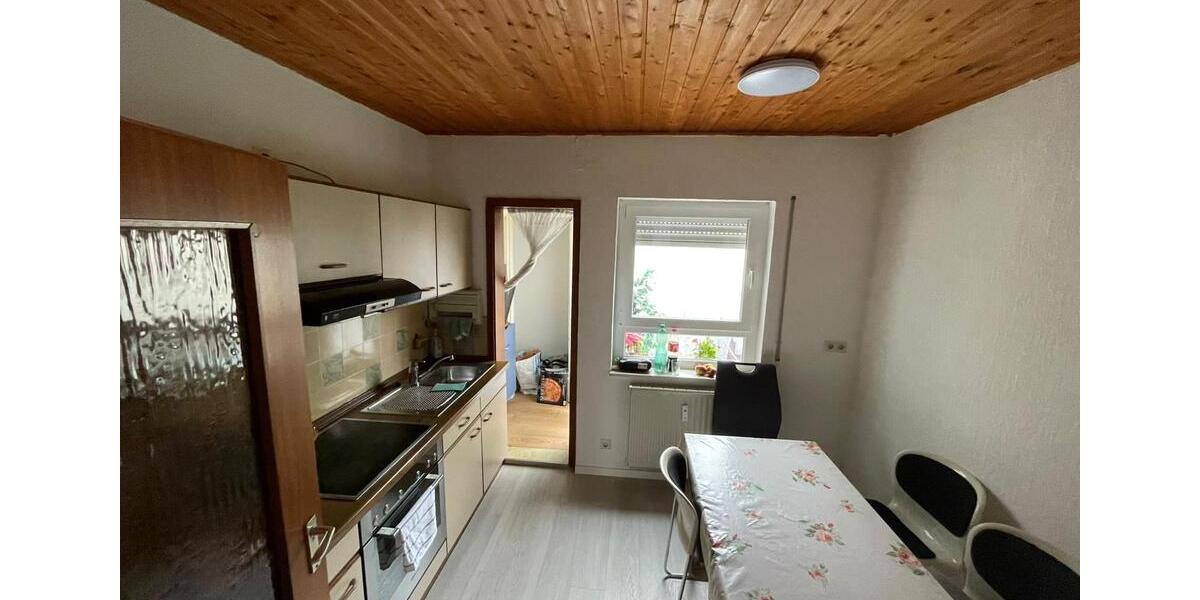 Erdgeschoßwohnung Rosengarten - 4 Zimmer, 82 m&sup2;, 900&euro; | Angebot:25723262