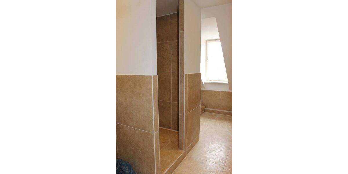 Etagenwohnung Frankenthal - 5 Zimmer, 100 m&sup2;, 1.280&euro; | Angebot:26789349