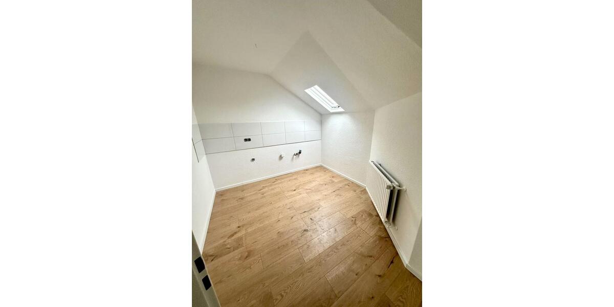 Dachgeschoßwohnung Übach-Palenberg Palenberg - 3 Zimmer, 95 m&sup2;, 750&euro; | Angebot:25178497