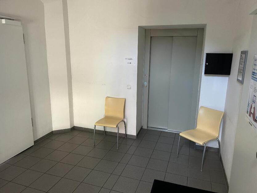 Vielseitig nutzbare Büro- oder Praxisräume in zentraler Lage von Sinzig!