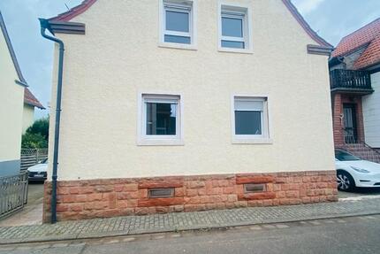 Haus Queidersbach - 3 Zimmer, 110 m&sup2;, 1.500&euro; | Angebot:25403005