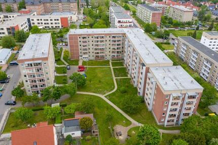 Günstige 3-Raum-Wohnung mit Balkon in zentraler Lage