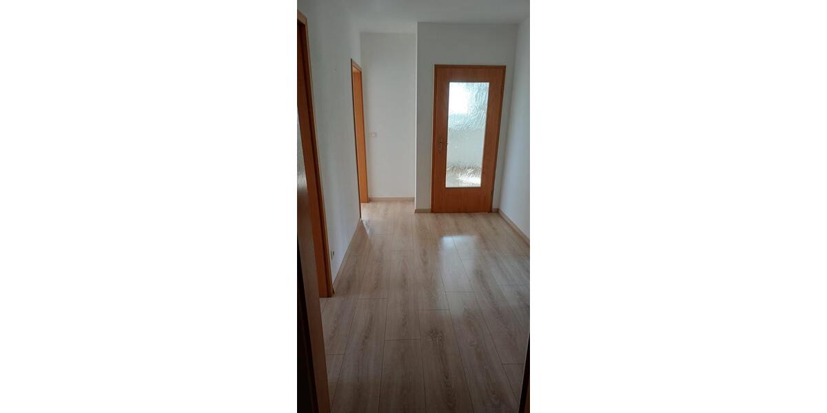 Dachgeschoßwohnung Lunzenau - 2 Zimmer, 66 m&sup2;, 350&euro; | Angebot:26618981