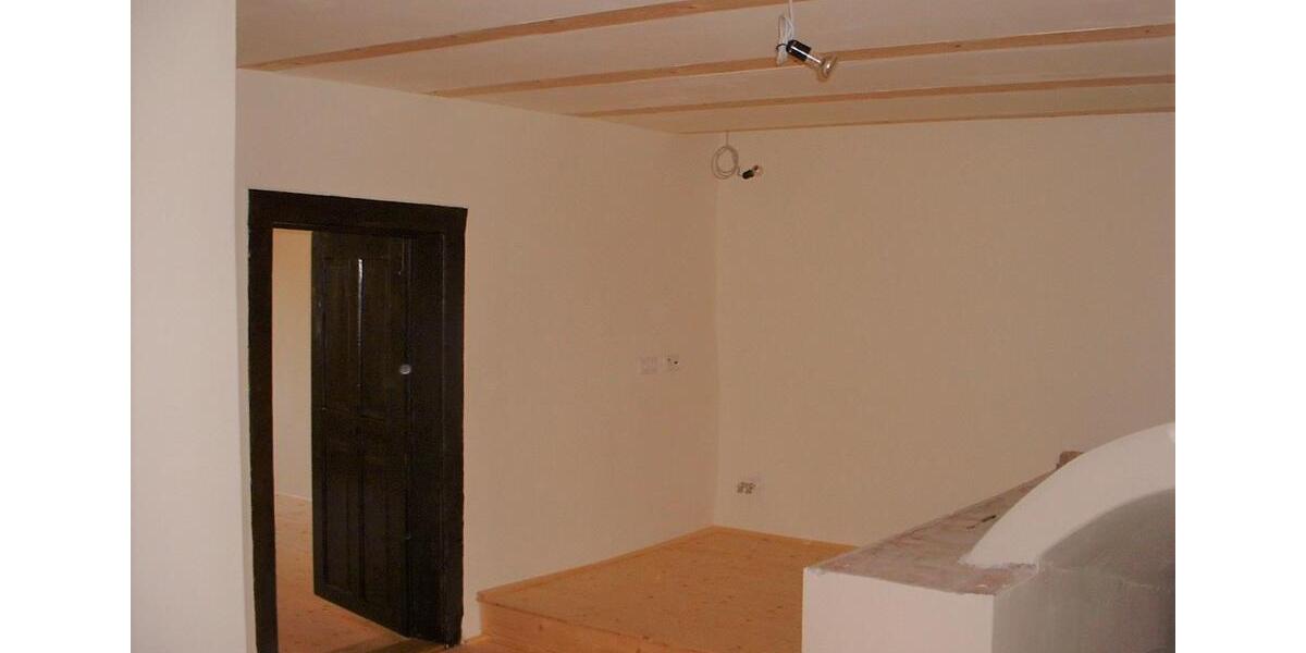 Sanierte Altbauwhg. 3,5 Zi. 113qm, besonderer Flair, Balkon, 1.OG 3.5 zimmer