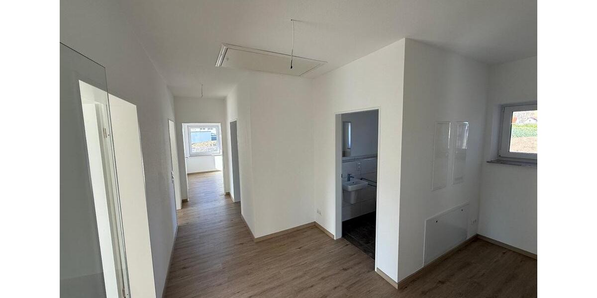 Etagenwohnung Preußisch Oldendorf - 4 Zimmer, 131 m&sup2;, 1.313&euro; | Angebot:26549824