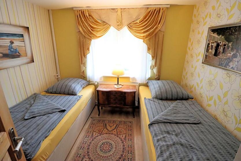 Haus im Grünen mit 600 qm schönen Garten + Sauna - Berlin Süd 4 zimmer