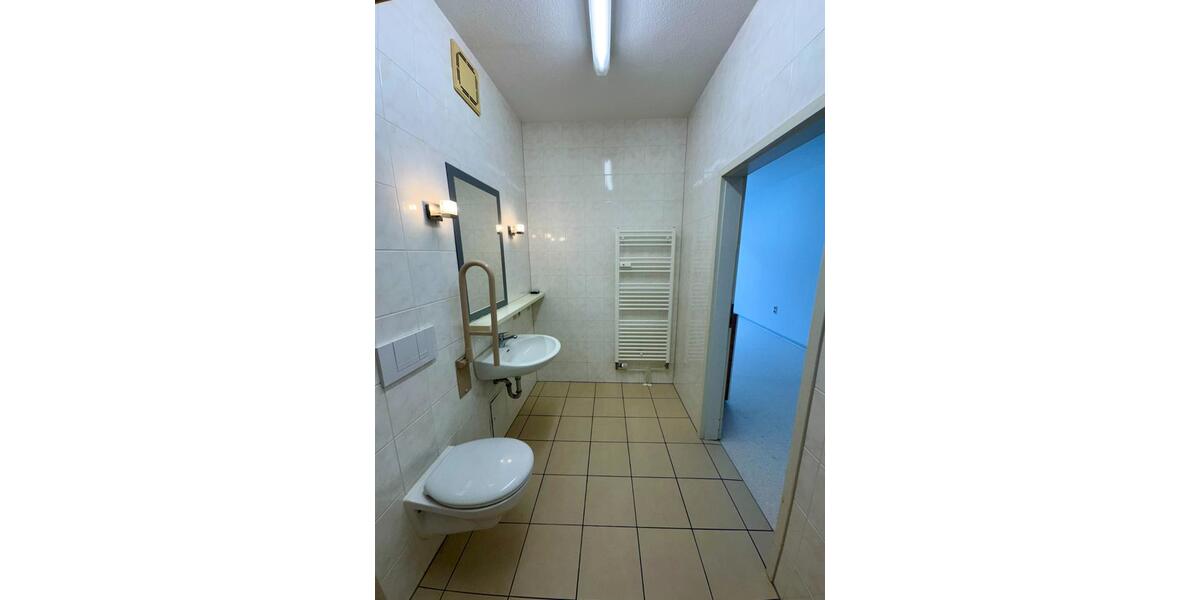 Etagenwohnung Neustrelitz - 1 Zimmer, 45 m&sup2;, 360&euro; | Angebot:25591917