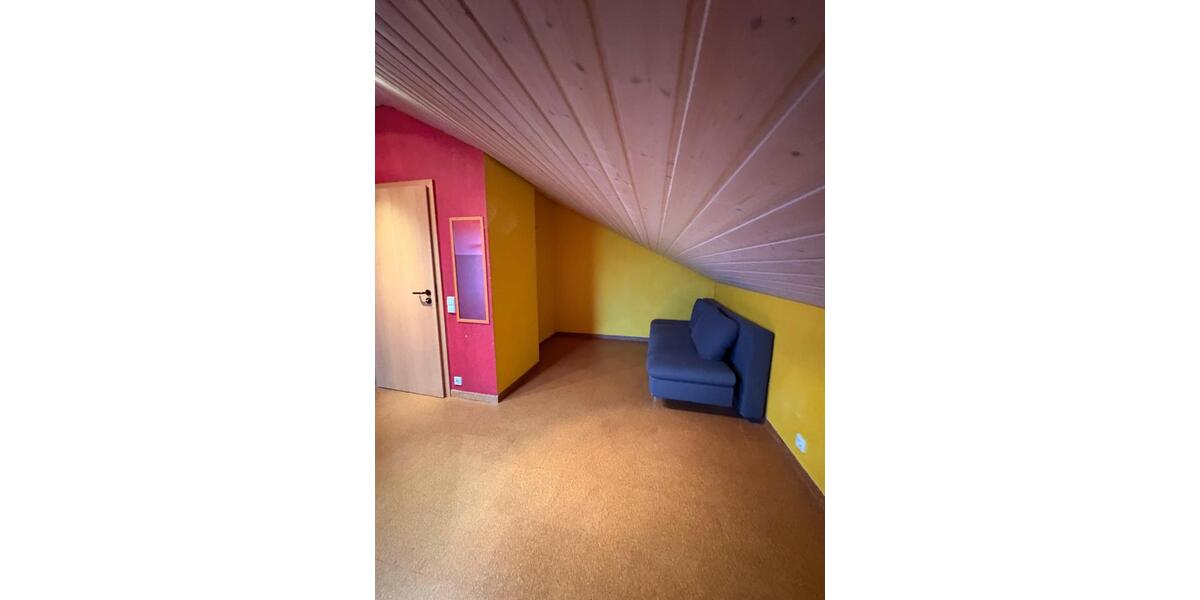 Einfamilienhaus Eutingen im Gäu - 6.5 Zimmer, 130 m&sup2;, 1.350&euro; | Angebot:24744634