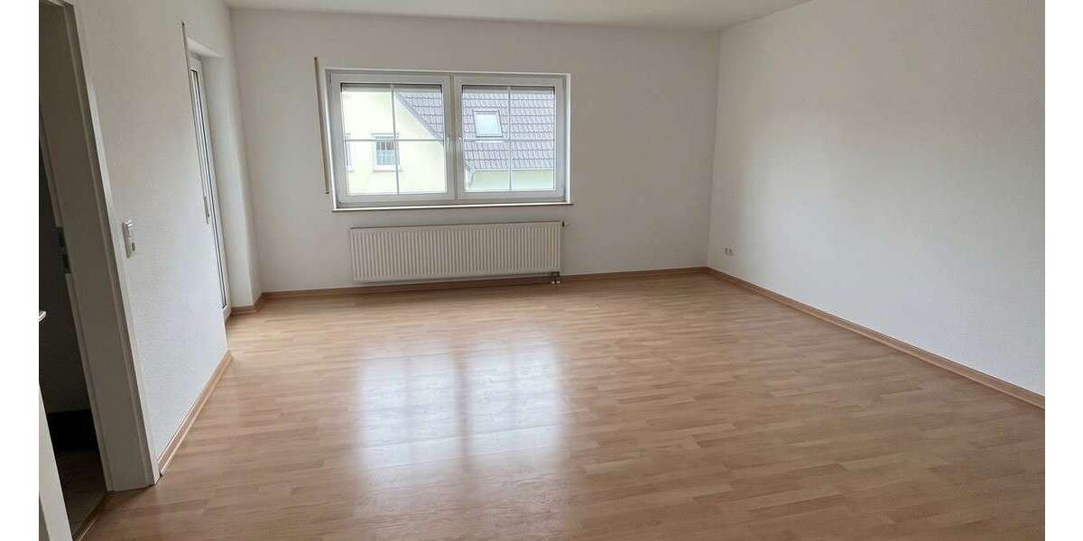 Etagenwohnung Lahnau - 3 Zimmer, 83 m&sup2;, 830&euro; | Angebot:27069217