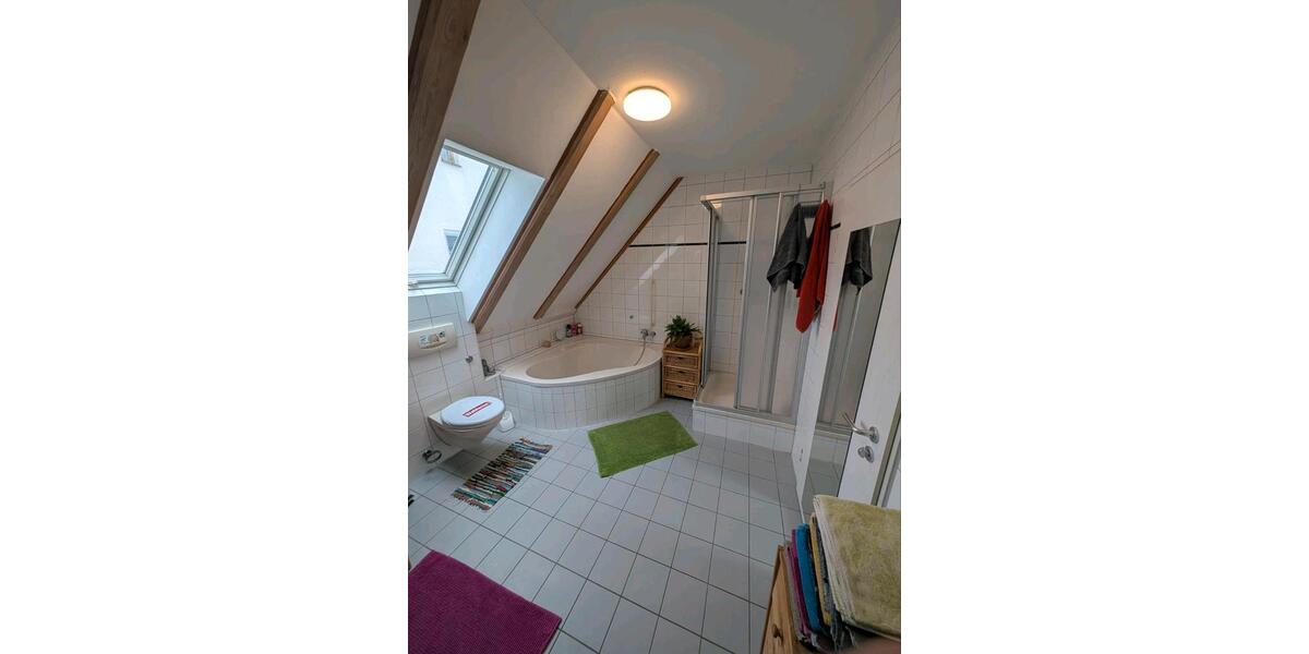 Dachgeschoßwohnung Fischach - 4 Zimmer, 86 m&sup2;, 300&euro; | Angebot:24763501