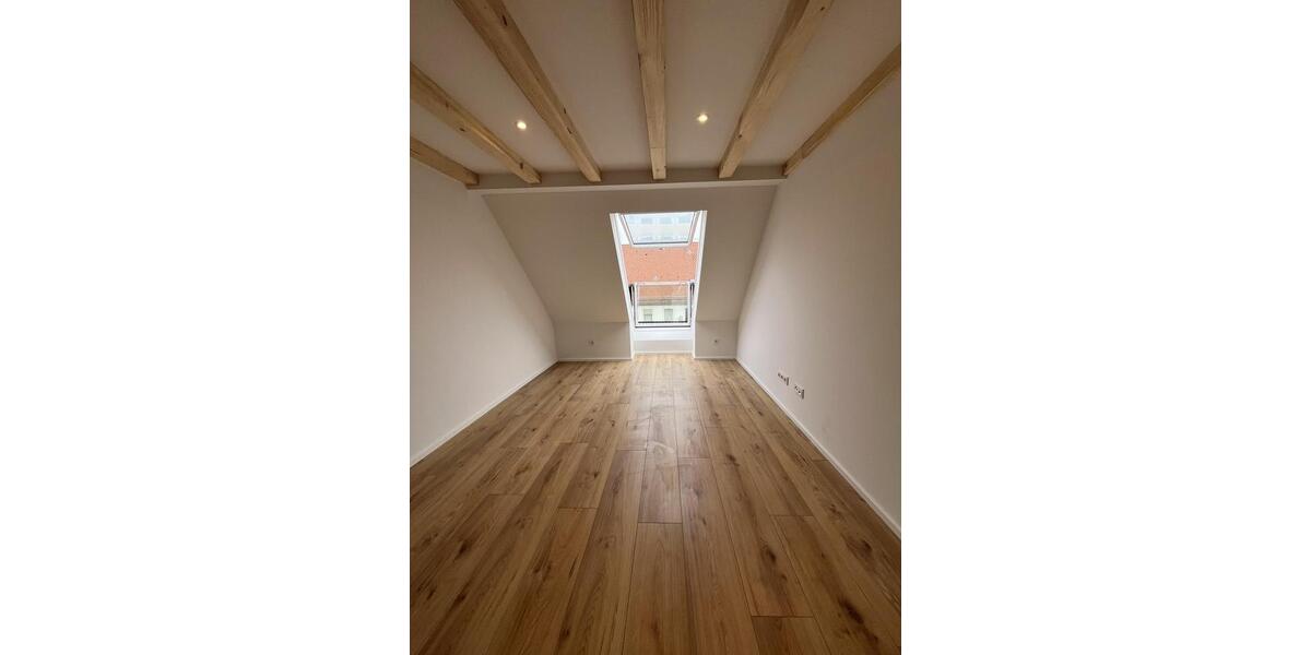 Dachgeschoßwohnung Nürnberg Gibitzenhof - 3 Zimmer, 58 m&sup2;, 960&euro; | Angebot:24764468