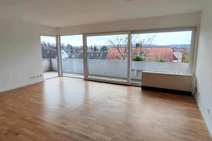 4,5 Zi OG in Böblingen 1.800€ kalt, 120m^2 mit Balkon & Garage zimmer