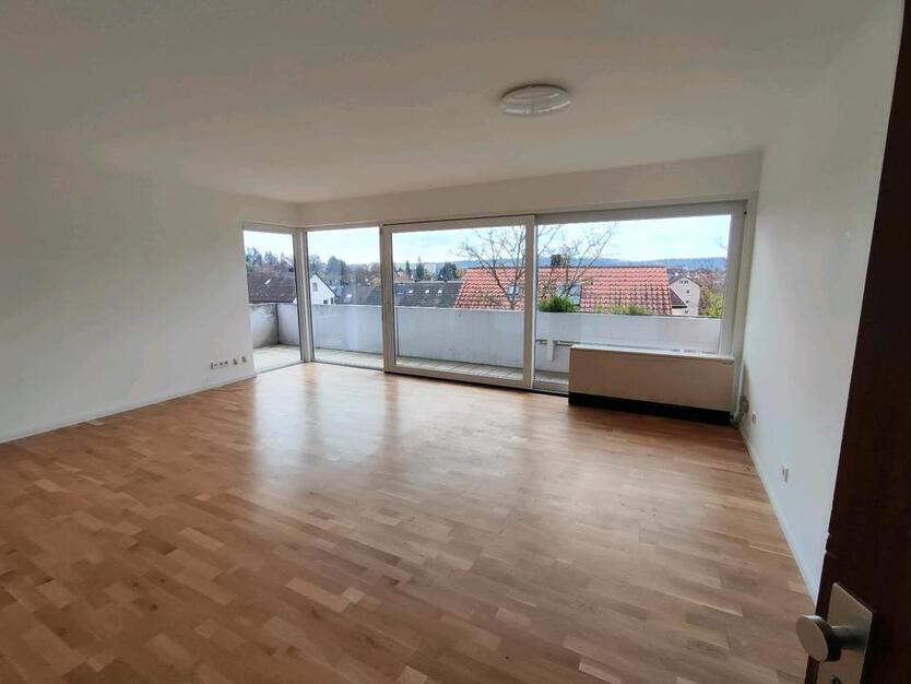 4,5 Zi OG in Böblingen 1.800€ kalt, 120m^2 mit Balkon & Garage zimmer