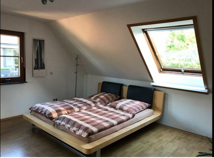 Etagenwohnung Krefeld Hülser Berg - 3 Zimmer, 103 m&sup2;, 990&euro; | Angebot:26265926