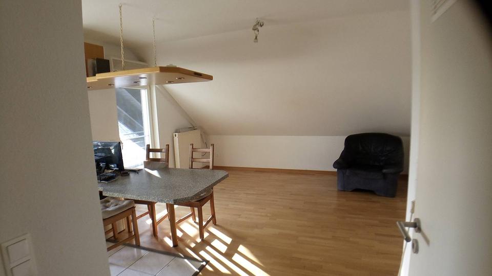 Dachgeschoßwohnung Gründau - 2 Zimmer, 45 m&sup2;, 628&euro; | Angebot:26006066