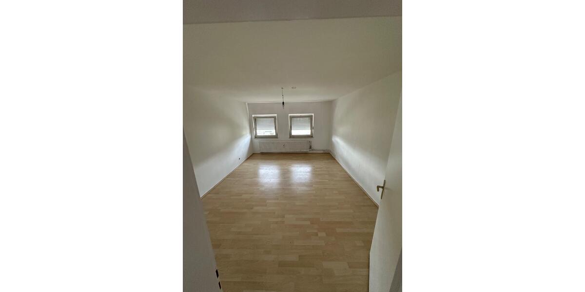 Dachgeschoßwohnung Butzbach - 3 Zimmer, 750&euro; | Angebot:21877612