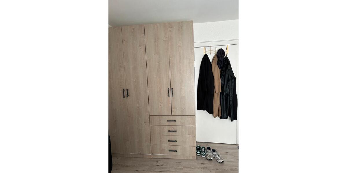 Etagenwohnung Kiel Neumühlen-Dietrichsdorf - 1 Zimmer, 60 m&sup2;, 600&euro; | Angebot:26441897