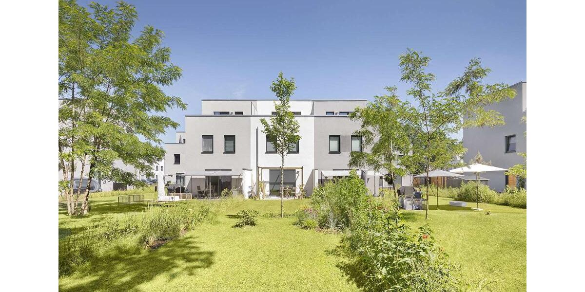 Dämeritzer Ufer - Reihenhaus mit großem Garten, Parkett, EBK und Dachterrasse 5 zimmer