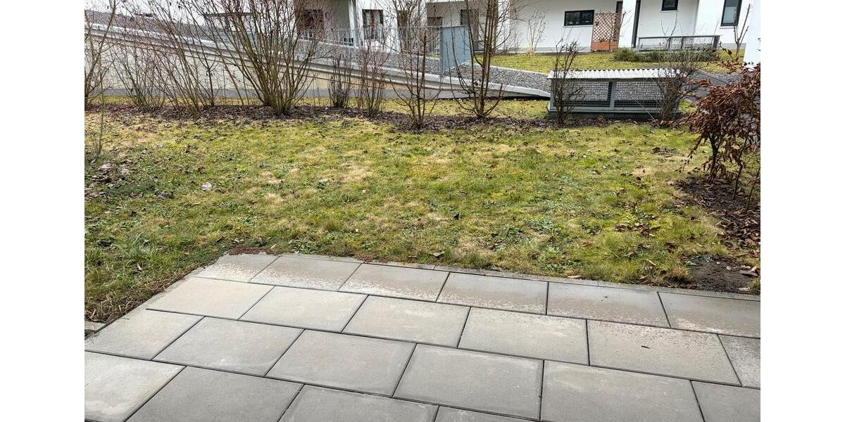 Erdgeschoßwohnung Straubing - 2 Zimmer, 64 m&sup2;, 710&euro; | Angebot:24984677