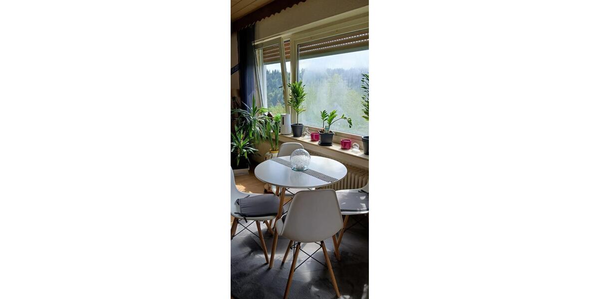 Etagenwohnung Tettau - 4 Zimmer, 117 m&sup2;, 650&euro; | Angebot:26422245