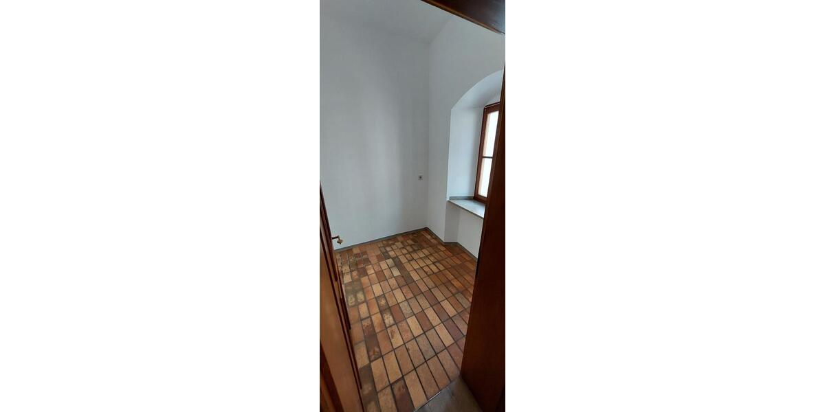 Etagenwohnung Neunburg vorm Wald - 3 Zimmer, 85 m&sup2;, 950&euro; | Angebot:26676119