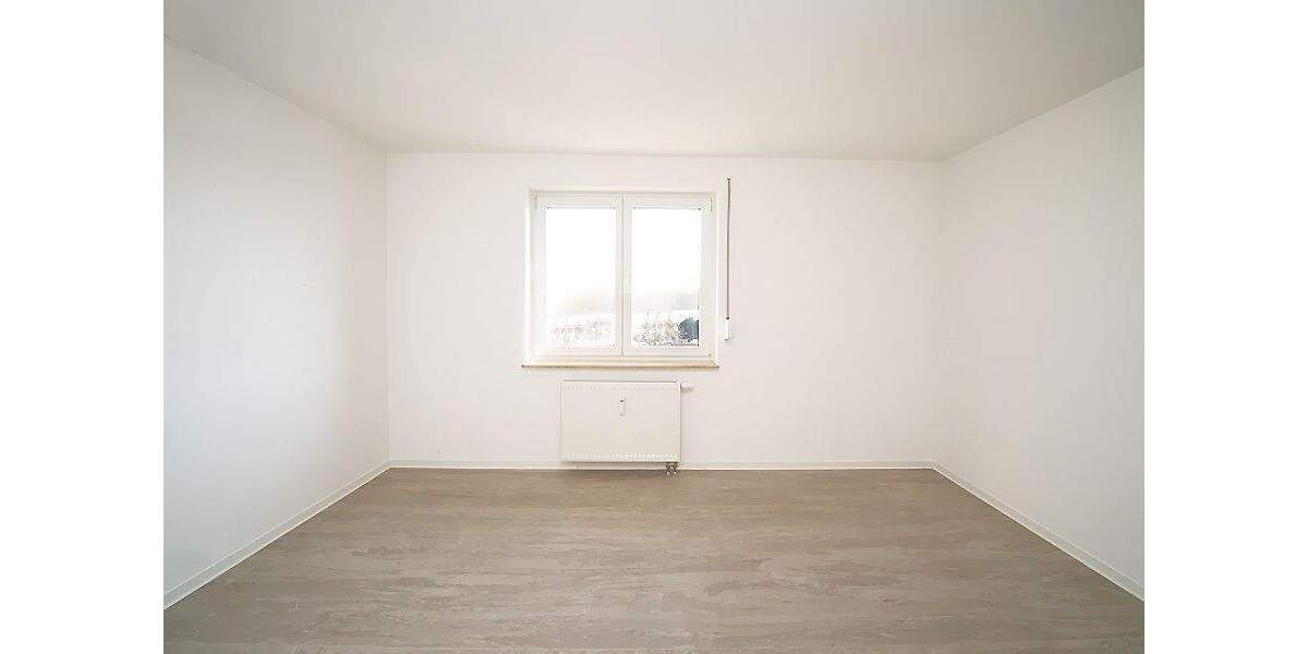 Etagenwohnung Helbra - 3 Zimmer, 73 m&sup2;, 379&euro; | Angebot:25916914