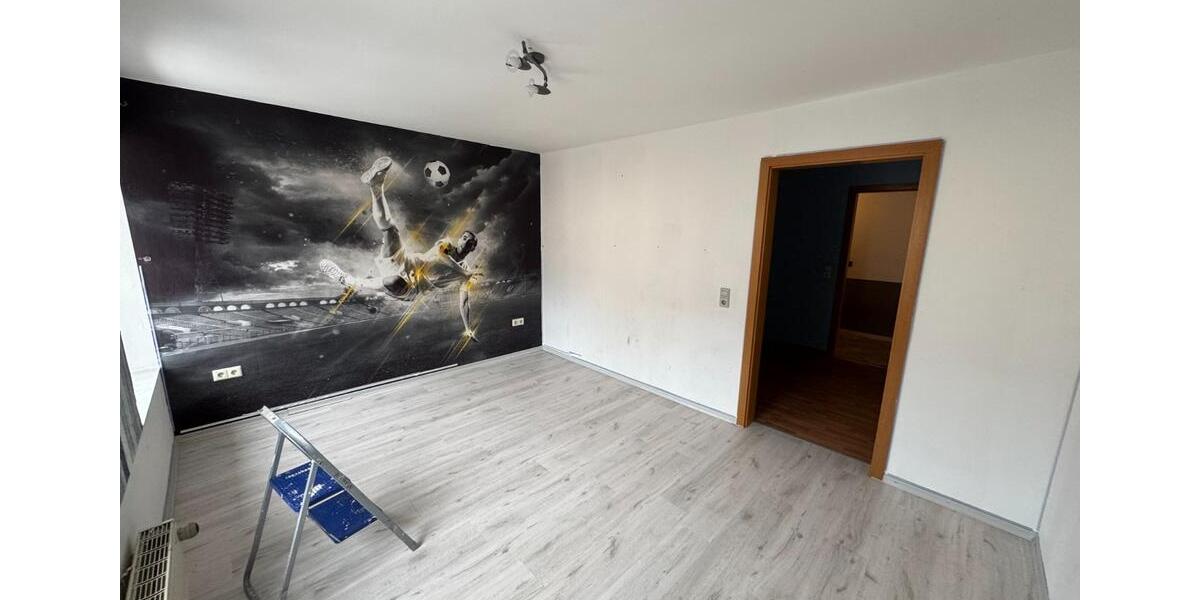 Großzügige, schön geschnittene 6-Zimmer-Wohnung 6 zimmer