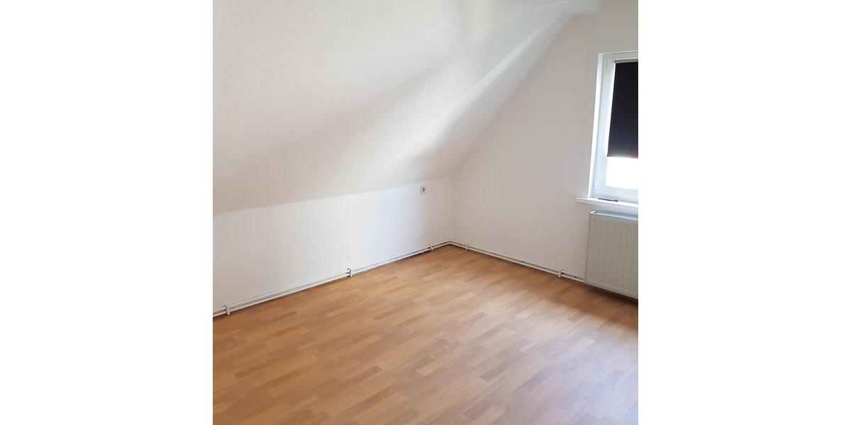 Dachgeschoßwohnung Helmstedt - 3 Zimmer, 65 m&sup2;, 490&euro; | Angebot:20001891