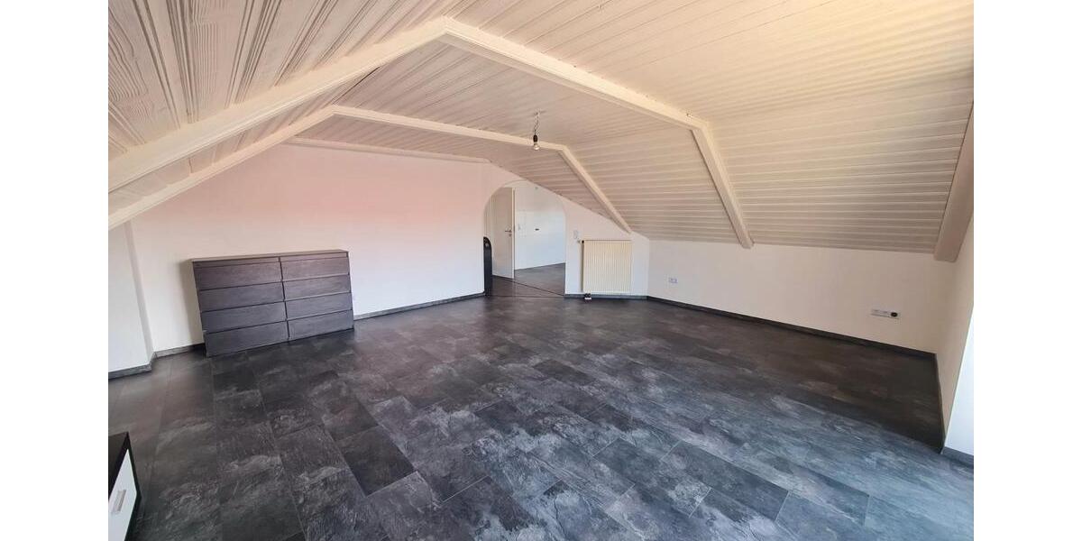 Dachgeschoßwohnung Genderkingen - 3 Zimmer, 92 m&sup2;, 920&euro; | Angebot:26517891