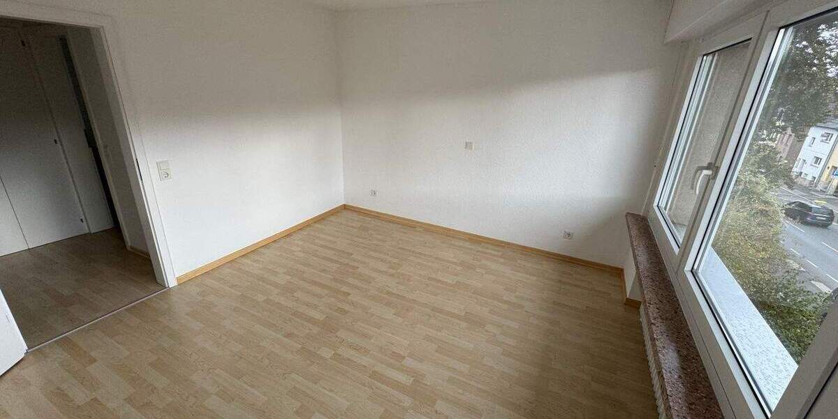 Etagenwohnung Brühl Pingsdorf - 3 Zimmer, 84 m&sup2;, 1.000&euro; | Angebot:23824241