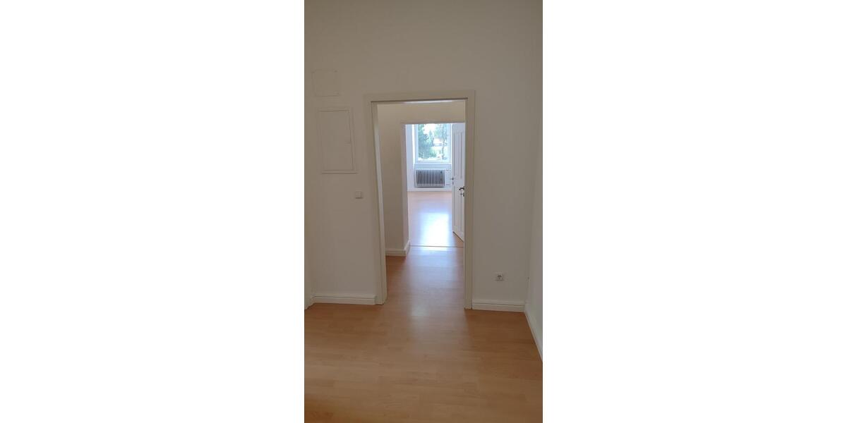 Etagenwohnung Deggendorf - 4 Zimmer, 100 m&sup2;, 260&euro; | Angebot:24552872