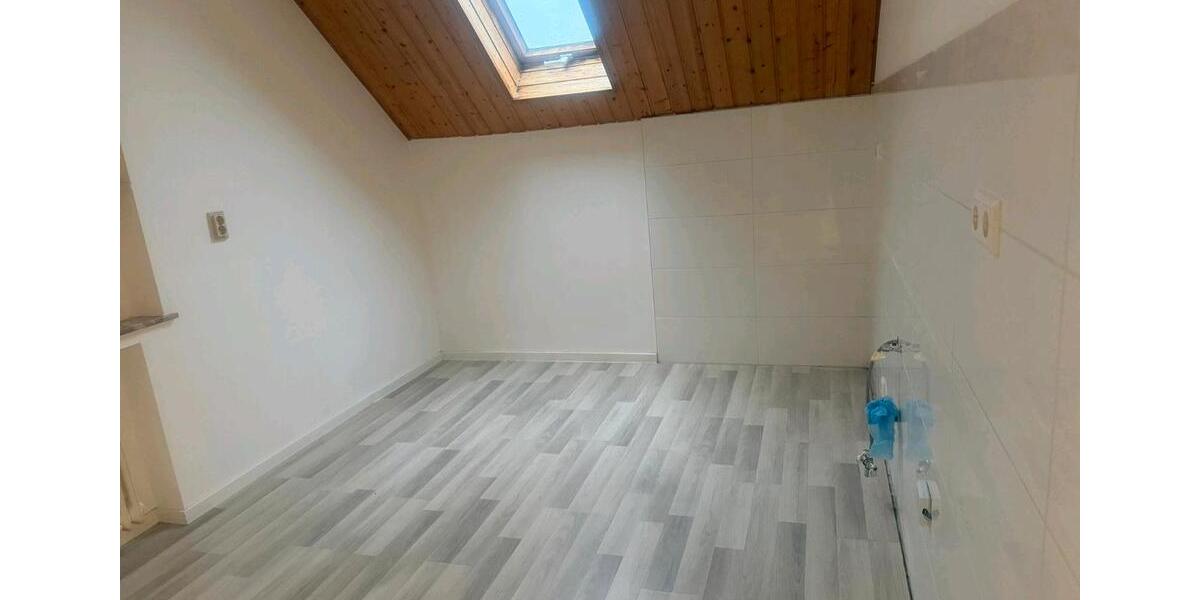 Etagenwohnung Peine Südstadt - 5 Zimmer, 100 m&sup2;, 1.250&euro; | Angebot:26268041