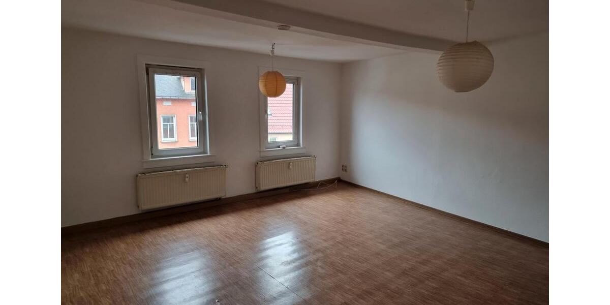 Etagenwohnung Saalfeld (Saale) - 4.5 Zimmer, 120 m&sup2;, 800&euro; | Angebot:26441600