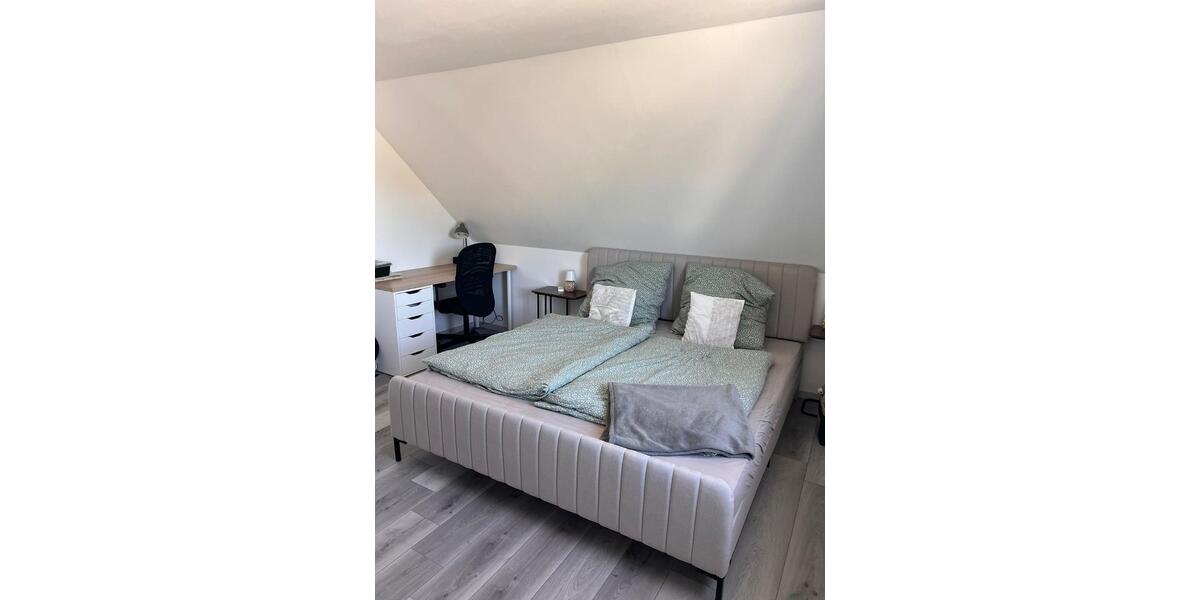 Dachgeschoßwohnung Delligsen - 2 Zimmer, 60 m&sup2;, 450&euro; | Angebot:26608978