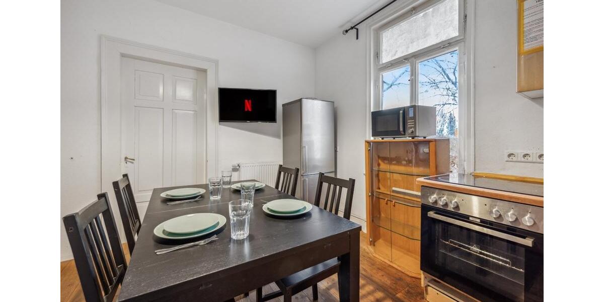 Wohnen auf Zeit Metzingen - 4 Zimmer, 140 m&sup2;, 140&euro; | Angebot:24841810