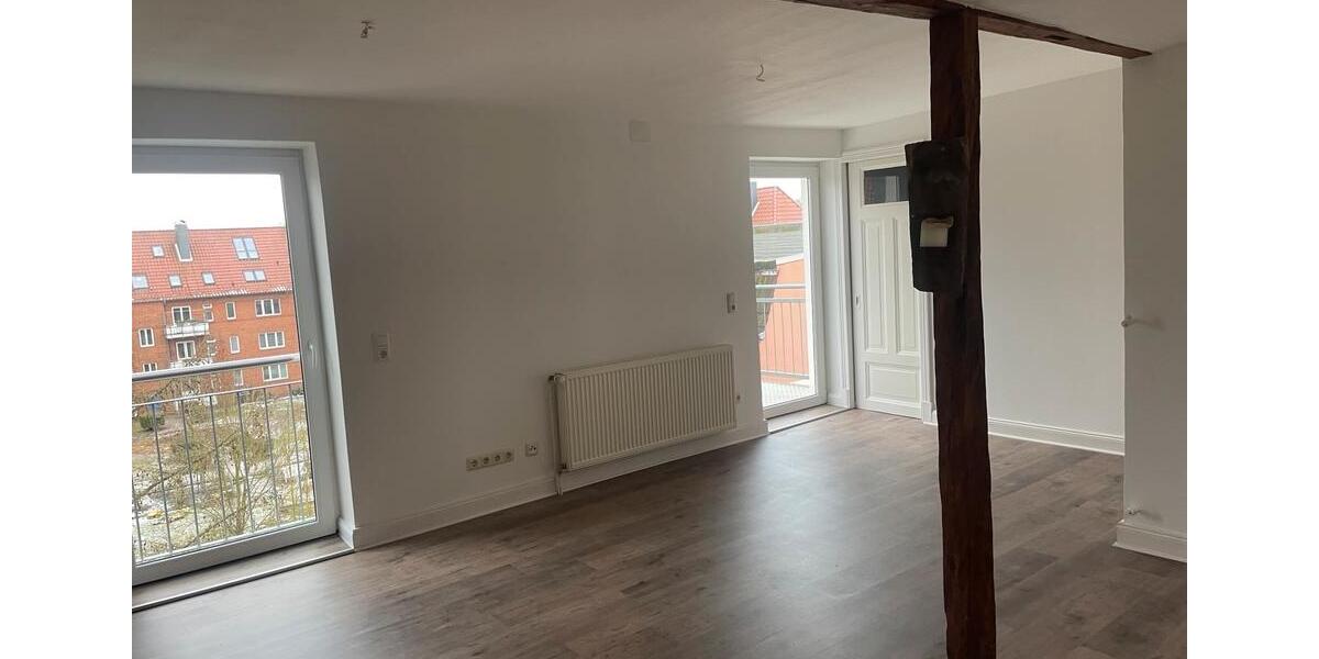 Dachgeschoßwohnung Lübeck Sankt Lorenz Nord - 1 Zimmer, 65 m&sup2;, 1.080&euro; | Angebot:25163907
