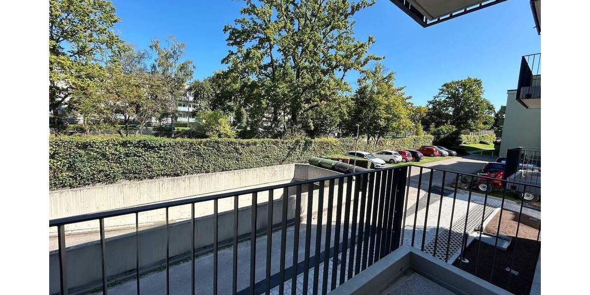 Terrassenwohnung Stuttgart Untertürkheim - 2 Zimmer, 72 m&sup2;, 1.190&euro; | Angebot:25769468