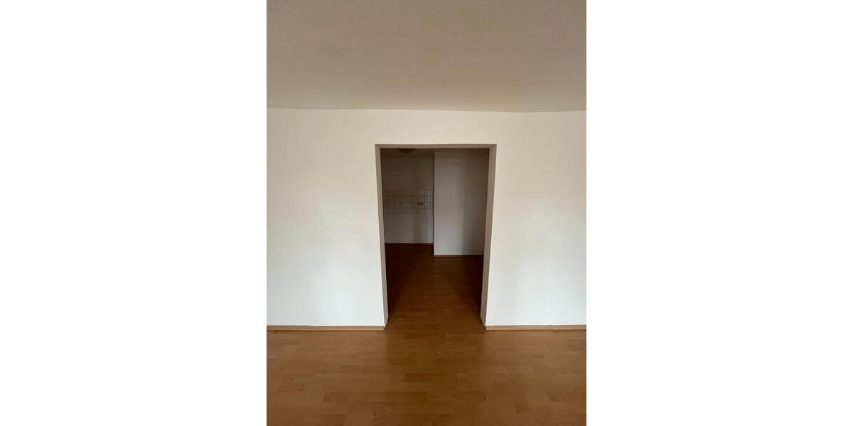 Etagenwohnung Bad Langensalza - 4 Zimmer, 100 m&sup2;, 650&euro; | Angebot:26367199