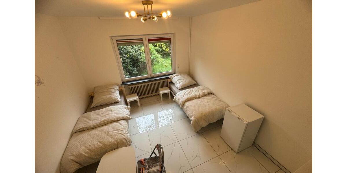 Wohnen auf Zeit Hamburg Wandsbek - 20 Zimmer, 500 m&sup2;, 20&euro; | Angebot:26625156