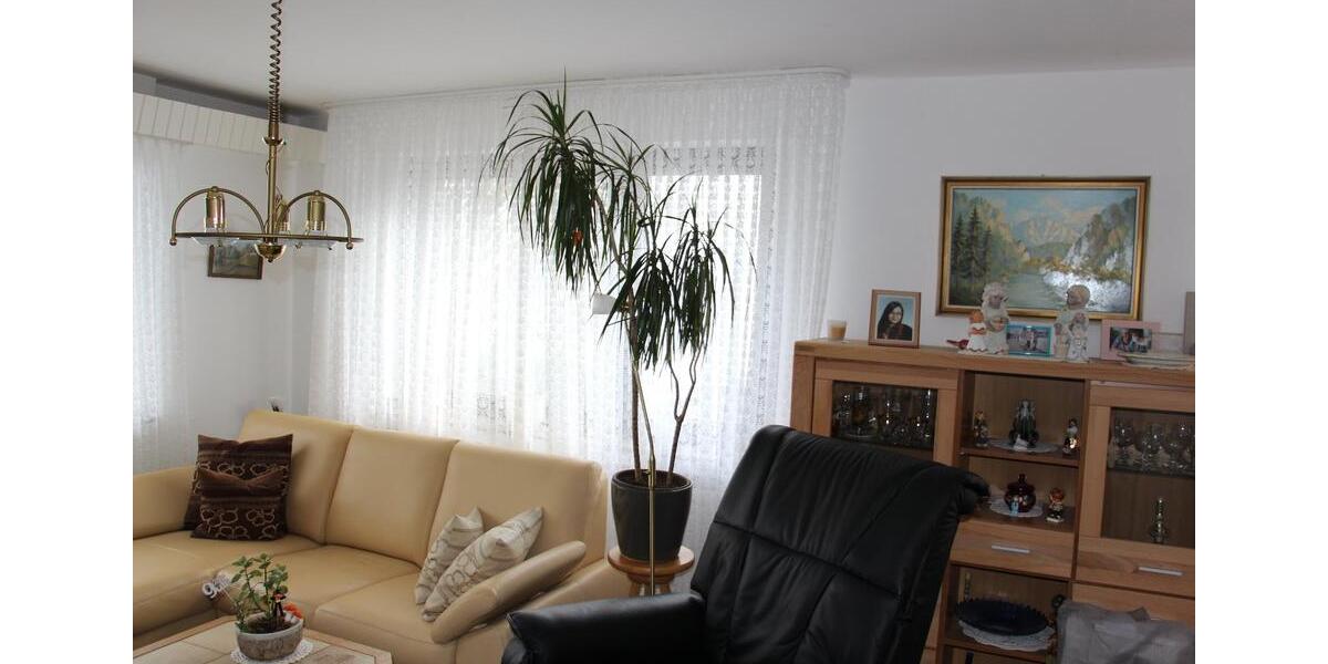 Erdgeschoßwohnung Nideggen - 2.5 Zimmer, 84 m&sup2;, 585&euro; | Angebot:25299086