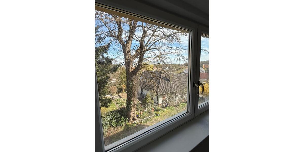 Etagenwohnung Lappersdorf - 3.5 Zimmer, 81 m&sup2;, 1.200&euro; | Angebot:26042515